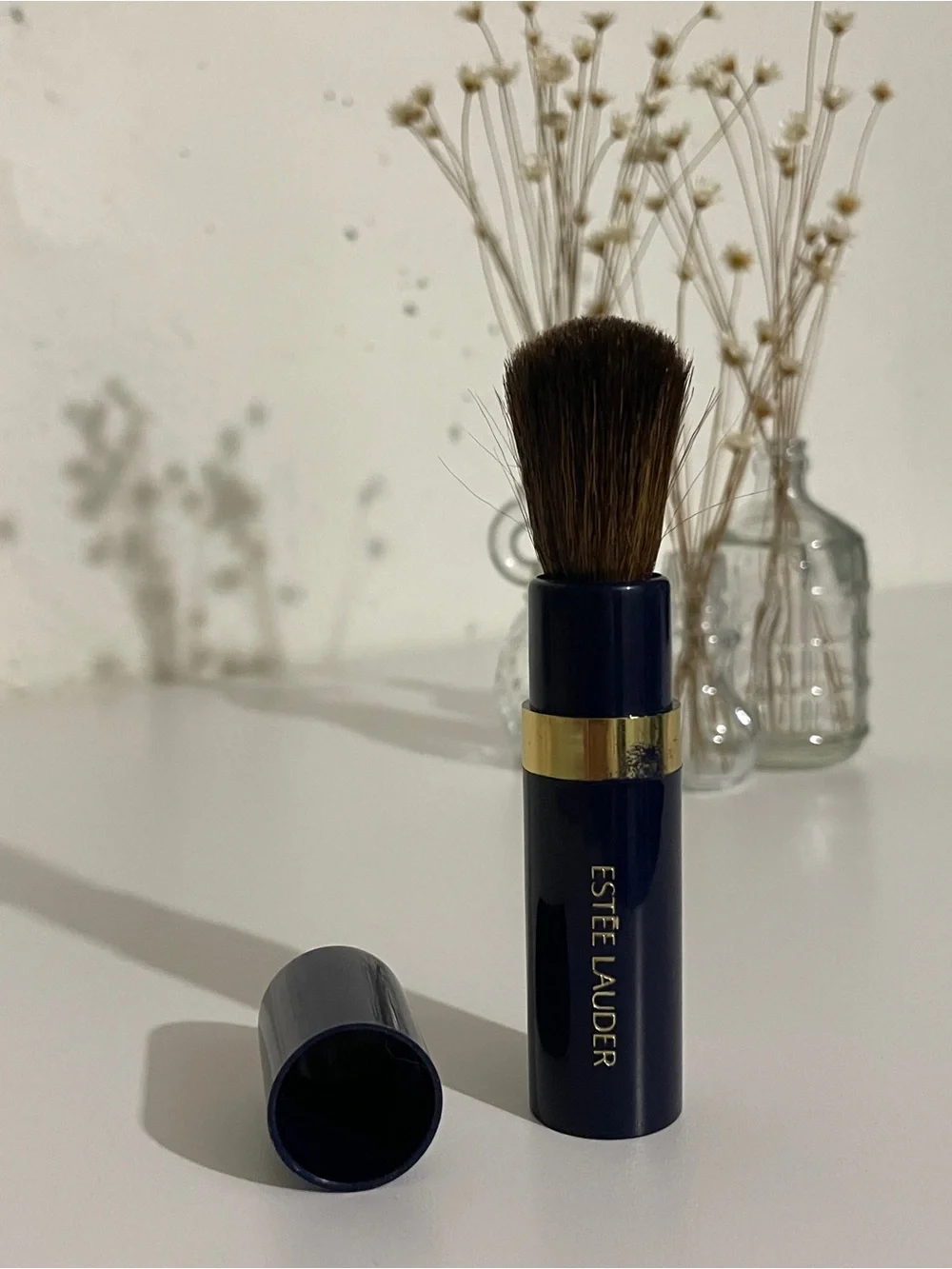 Estée Lauder Retractable Powder Brush - Navy & Gold